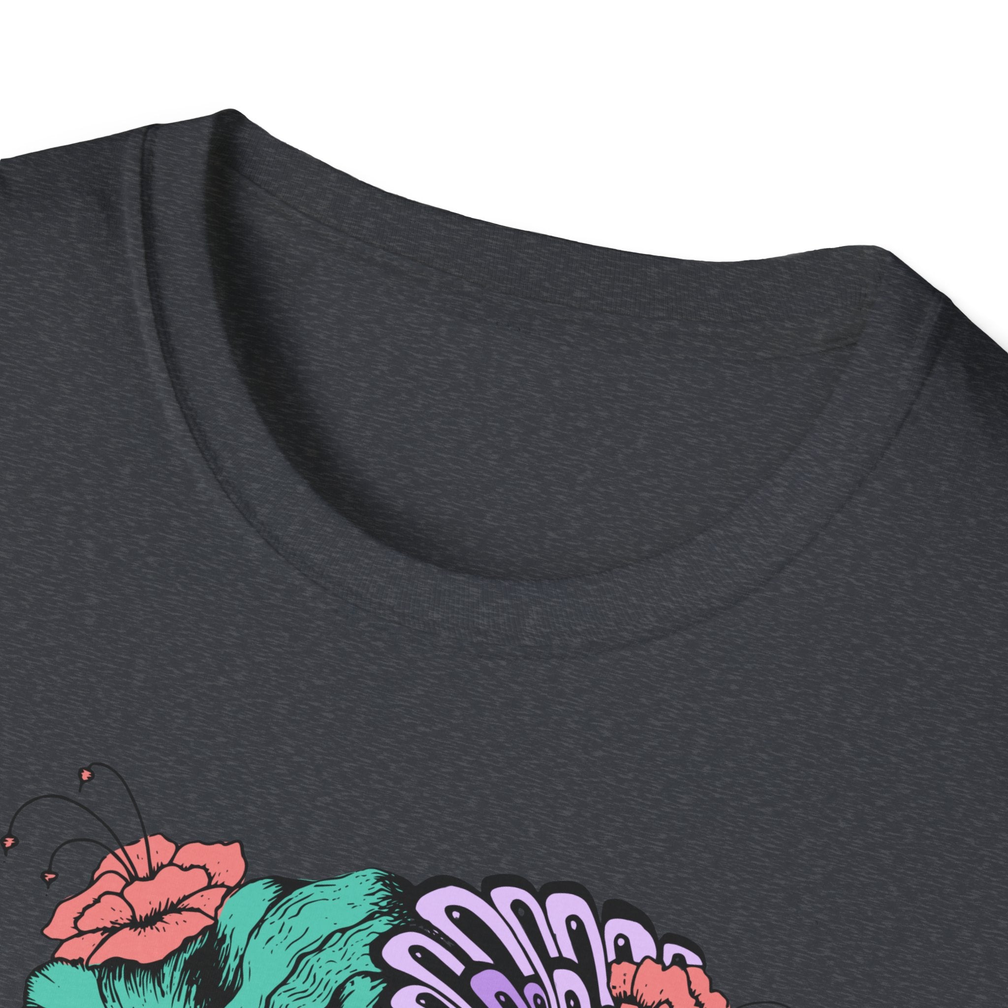 Stylish Floral T-Shirt with Vibrant Graphic, Unisex Tee, Casual Wear, Gifts for Her, Spring Fashion, Festival Outfits